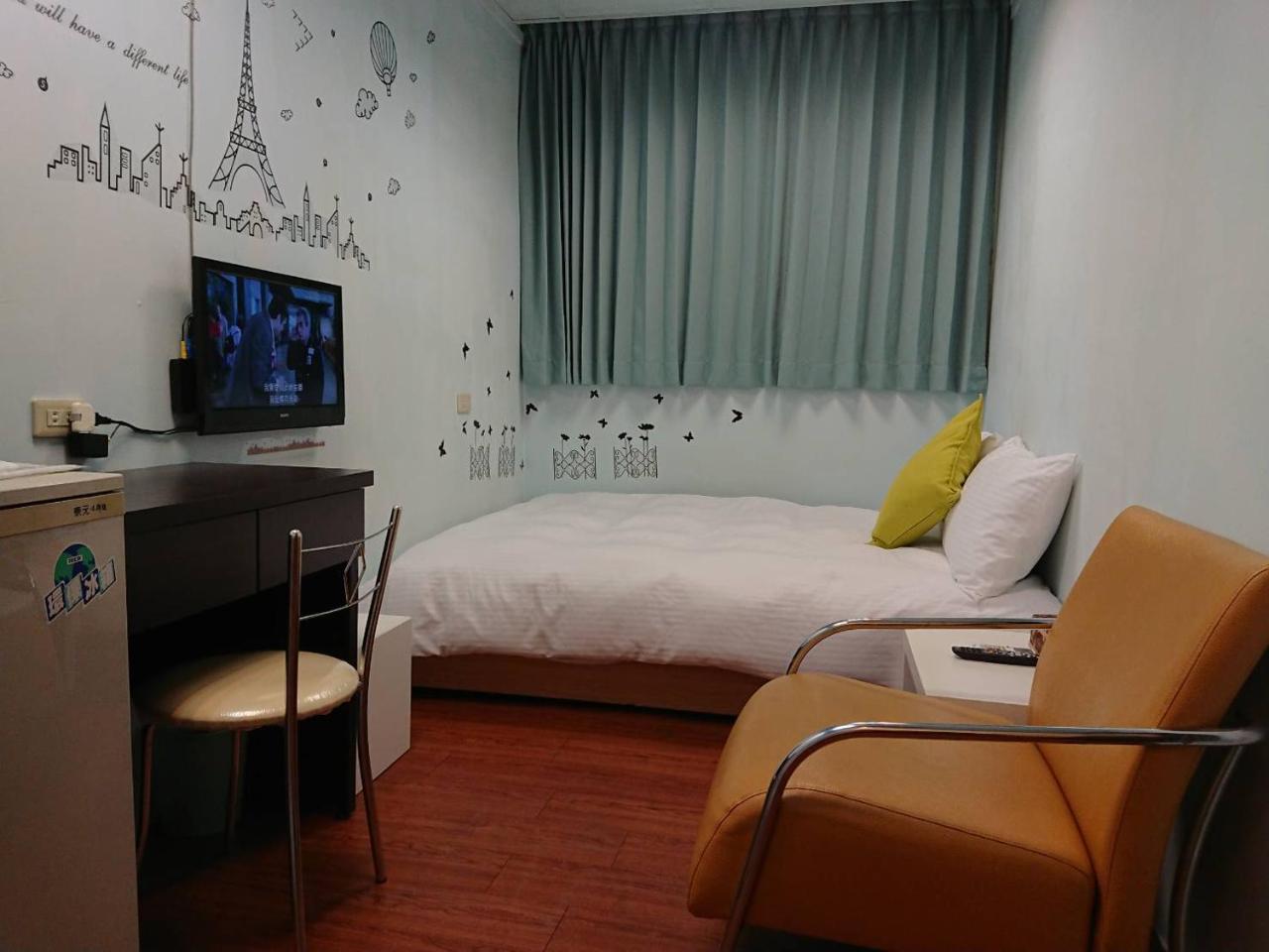 Papa Bear'S Guesthouse Taichung Exteriör bild